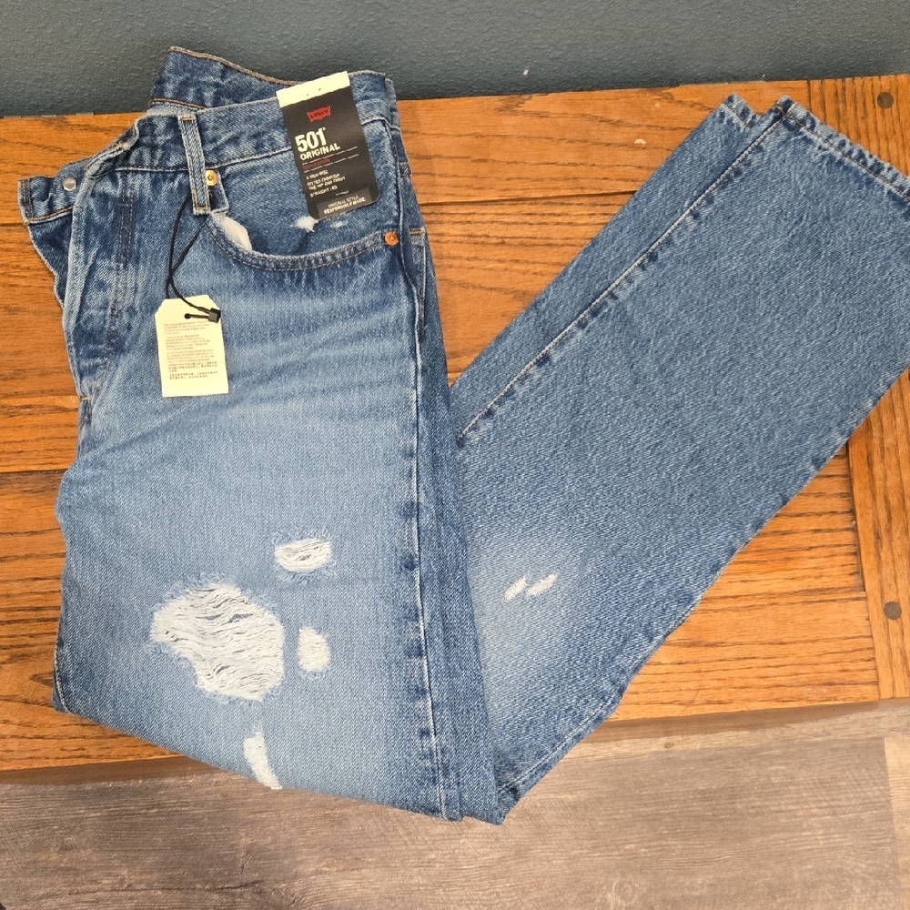 Levi's 501s Women's Distressed Light Blue Jeans NWT!